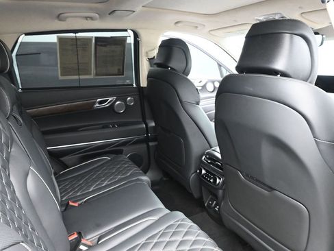 Used 2023 Genesis GV80 3.5T image 12