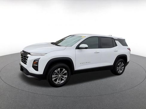 Used 2025 Chevrolet Equinox LT FWD image 8