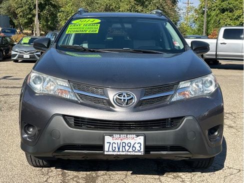 Used 2014 Toyota RAV4 LE FWD image 2