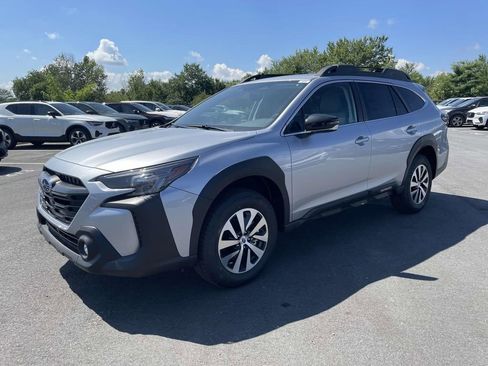 Used 2025 Subaru Outback Premium w/ Popular Package #1 image 23