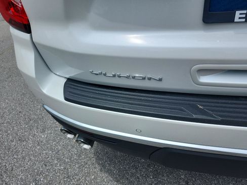 Certified 2023 GMC Yukon Denali AWD/4WD image 4