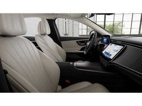 Used 2026 Mercedes-Benz E 350 Sedan image 4