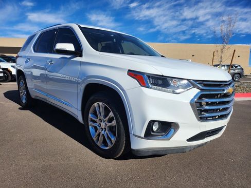 Used 2020 Chevrolet Traverse High Country image 2