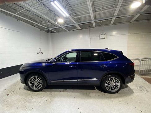 Used 2023 Acura MDX SH-AWD w/ Advance Package image 3