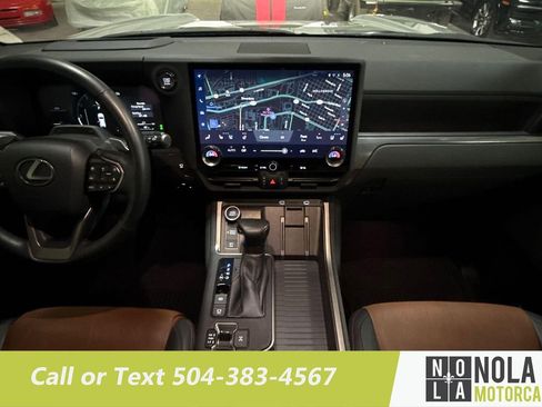 Used 2024 Lexus GX 550 w/ Accessory Package (2T) AWD/4WD image 33