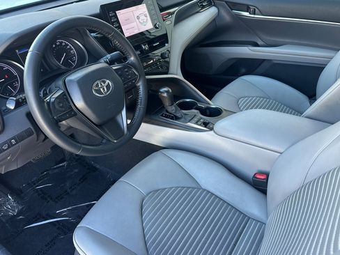 Certified 2021 Toyota Camry SE image 9