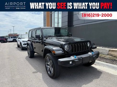 Used 2024 Jeep Wrangler Unlimited w/ Convenience Group AWD/4WD image 1