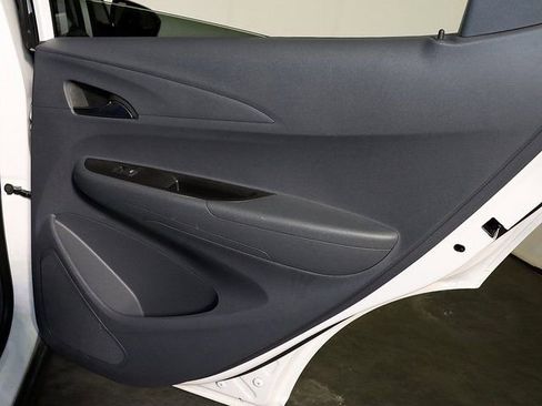 Used 2020 Chevrolet Bolt LT image 30