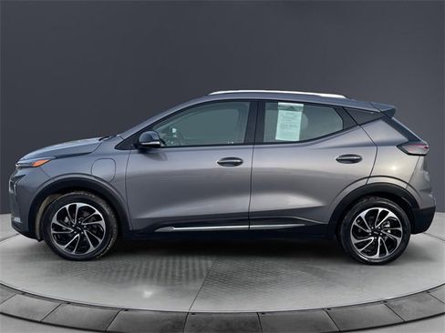 Used 2023 Chevrolet Bolt EUV Premier w/ Sun & Sound Package image 2