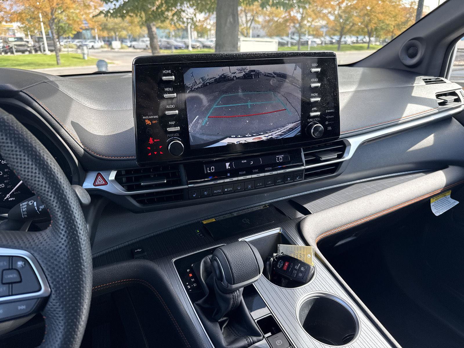 Used 2024 Toyota Sienna XSE w/ XSE Premium Package FWD image 39