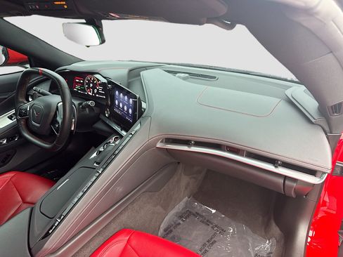 Used 2022 Chevrolet Corvette Stingray Coupe w/ 1LT RWD image 13