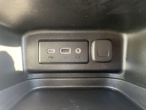 Used 2022 Chevrolet Equinox LT image 27