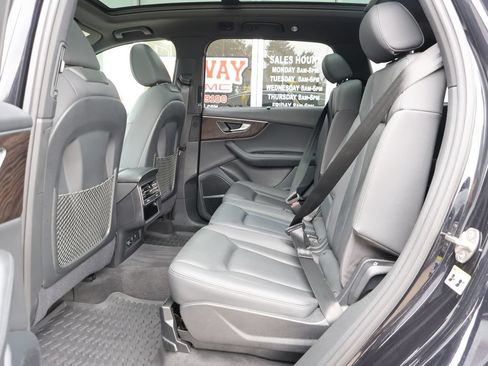 Used 2021 Audi Q7 3.0T Premium Plus w/ Executive Package AWD/4WD image 26