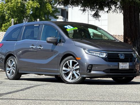 Used 2023 Honda Odyssey Touring image 2