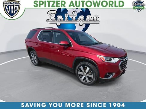 Used 2019 Chevrolet Traverse LT w/ LT Premium Package FWD image 2