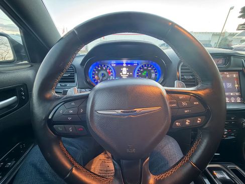 Used 2017 Chrysler 300 S w/ Safetytec Plus Group image 33