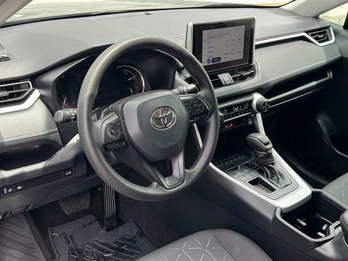 Used 2023 Toyota RAV4 XLE w/ Convenience Package FWD image 12