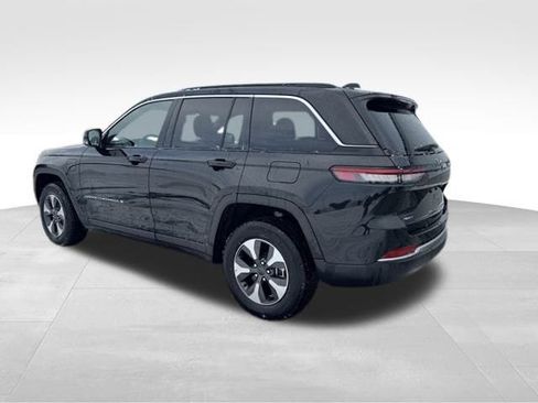 New 2025 Jeep Grand Cherokee Limited 4xe w/ Trailer Tow Package image 40