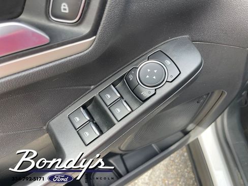 Used 2021 Ford Escape SE w/ Convenience Package image 8