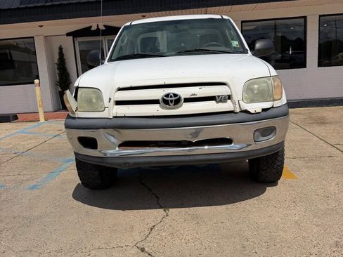 Used 2005 Toyota Tundra W/T AWD/4WD image 2