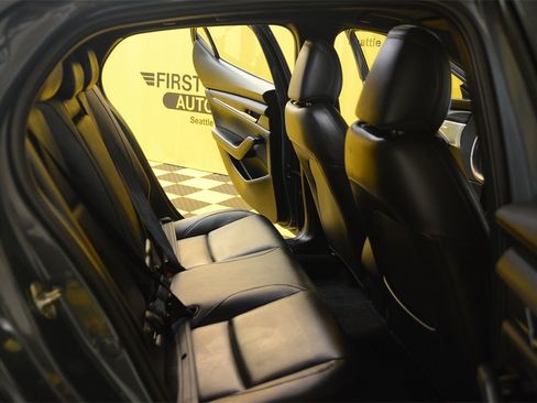 Used 2020 MAZDA MAZDA3 Hatchback w/ Premium Package image 34