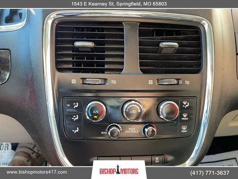 Used 2016 Dodge Grand Caravan SXT w/ Rear Park Assist Package FWD image 29