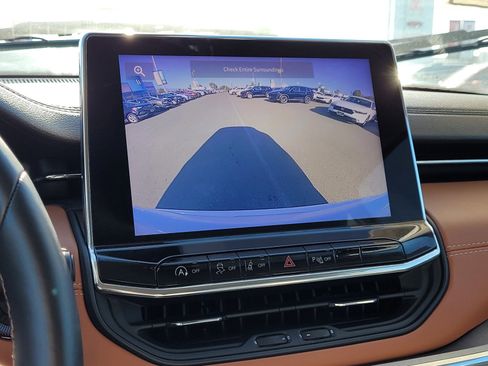 Used 2022 Jeep Compass Limited w/ Mopar Graphics Package image 24