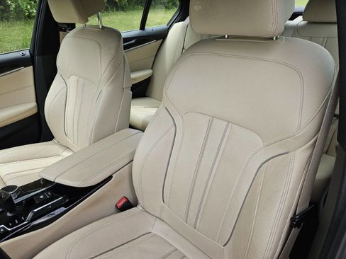 Used 2018 BMW 530i RWD image 12