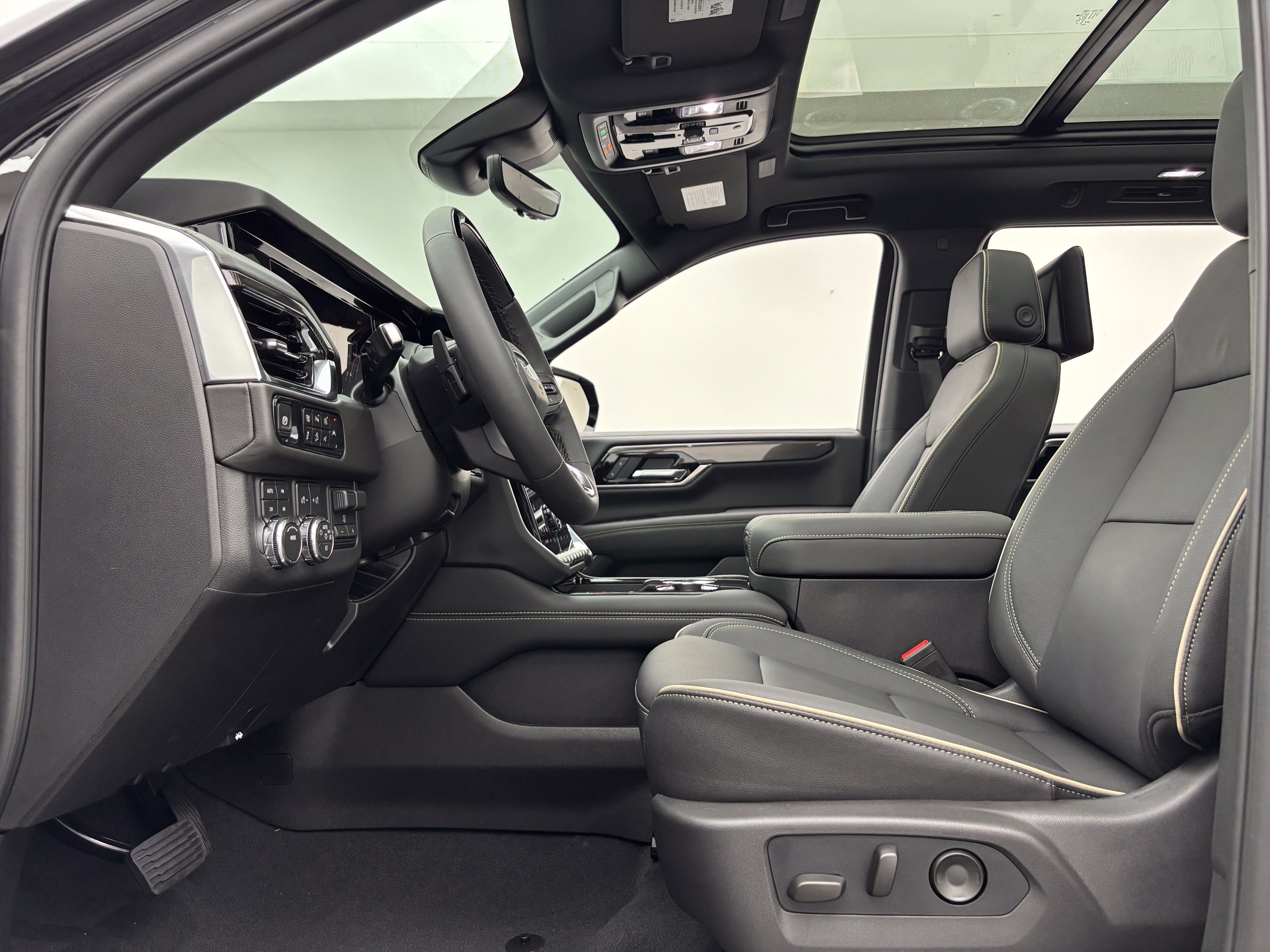 New 2026 GMC Yukon Elevation w/ Elevation Premium Package AWD/4WD image 21