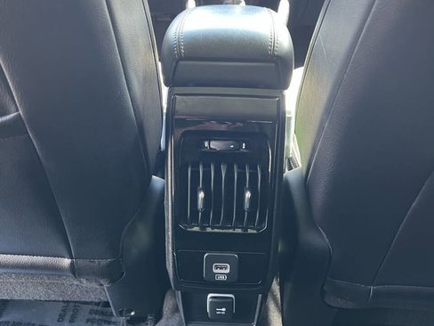 Used 2022 Jeep Compass Limited image 22