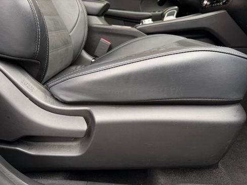 Used 2024 Mitsubishi Outlander SE image 30