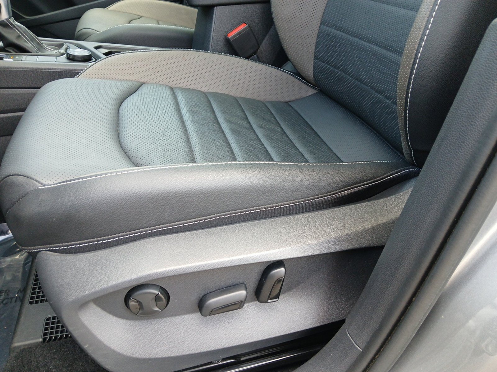 Certified 2023 Volkswagen Taos SEL AWD/4WD image 20