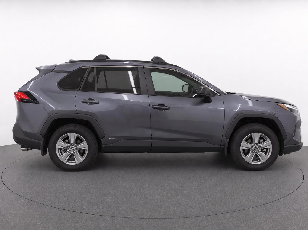 Used 2024 Toyota RAV4 LE AWD/4WD image 11
