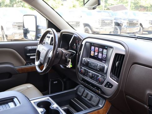 Used 2018 GMC Sierra 1500 SLT w/ Max Trailering Package AWD/4WD image 38