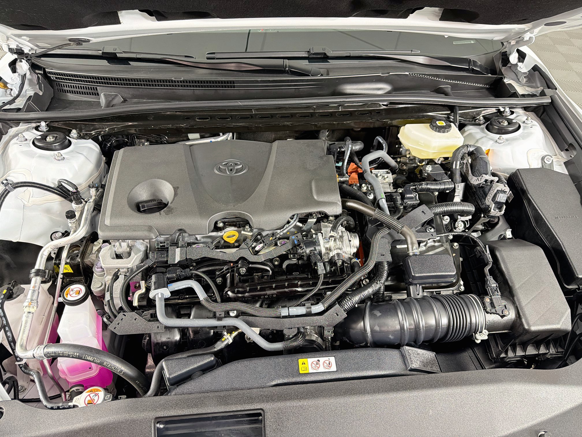 Used 2026 Toyota Camry LE FWD image 32