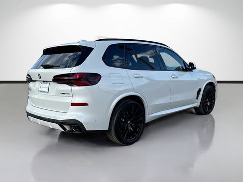 New 2026 BMW X5 sDrive40i w/ M Sport Package image 3