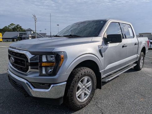 Used 2020 Ford F150 XLT w/ Equipment Group 301A Mid RWD image 7