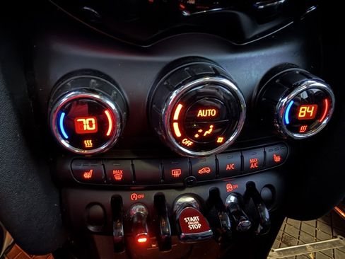 Used 2019 MINI Cooper 4-Door Hardtop w/ Storage Package image 14