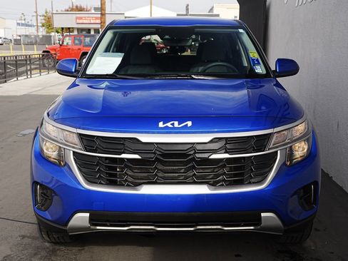 Used 2024 Kia Seltos LX image 2