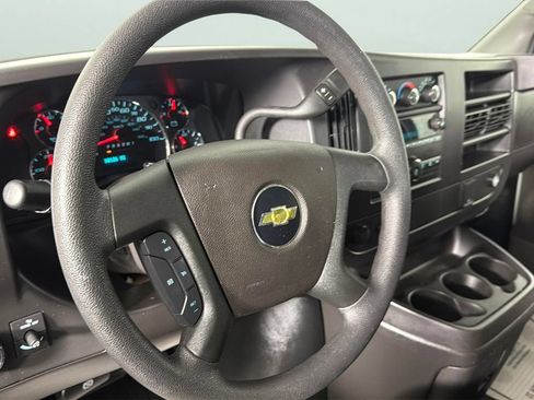 Used 2025 Chevrolet Express 2500 w/ Driver Convenience Package RWD image 21