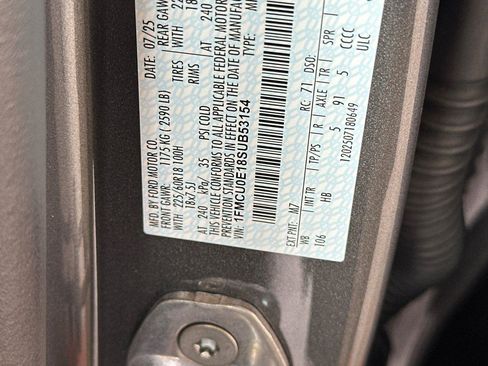 New 2025 Ford Escape SE image 24