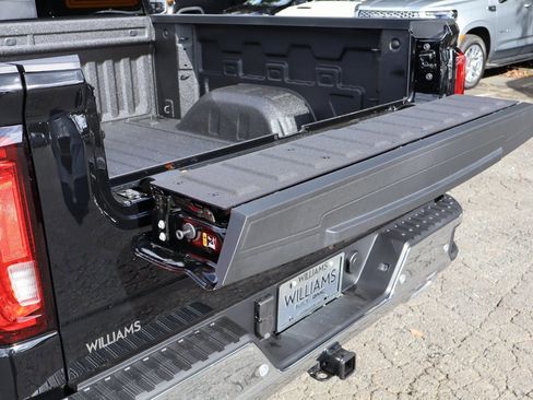 New 2026 GMC Sierra 1500 SLT w/ SLT Premium Plus Package image 9