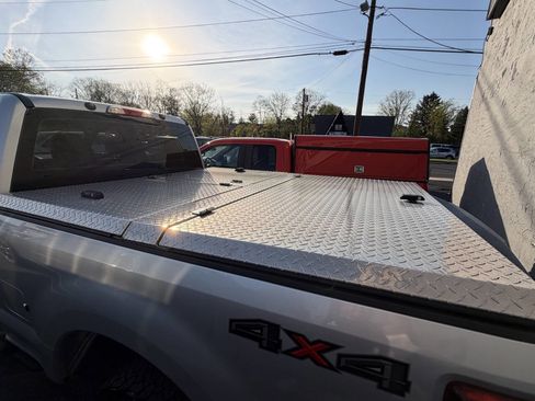 Used 2018 Ford F250 XL w/ Power Equipment Group AWD/4WD image 30