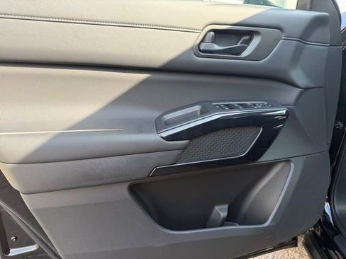 Certified 2026 Nissan Pathfinder S image 10