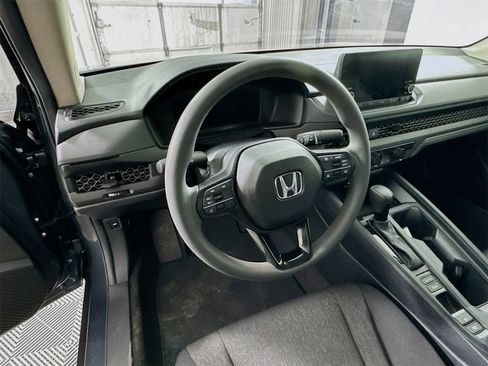 Used 2025 Honda Accord LX image 9