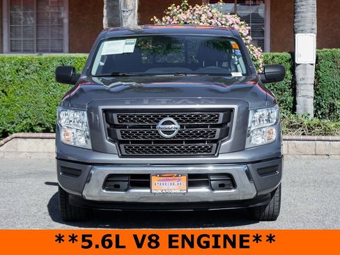 Used 2022 Nissan Titan SV image 3