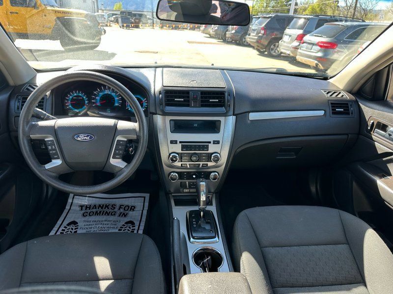 Used 2010 Ford Fusion SE FWD image 17