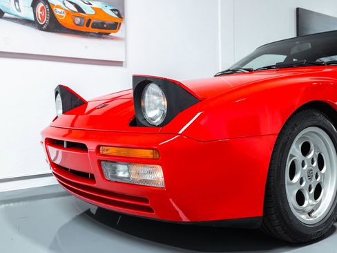 Used 1986 Porsche 944 Turbo image 10
