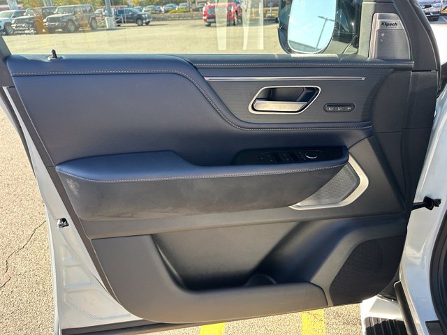 Certified 2026 INFINITI QX60 Luxe w/ Cargo Package AWD/4WD image 12