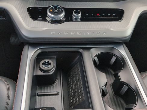 Certified 2025 Ford Expedition Max Active RWD image 23